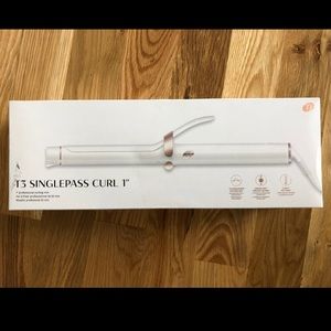 SOLD T3 1” curling iron